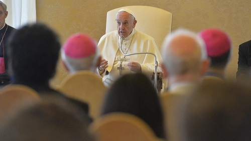Papa Francisco: cultivar vocações não significa procurar novos membros